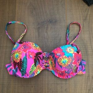 Xhilaration floral bikini top ✨